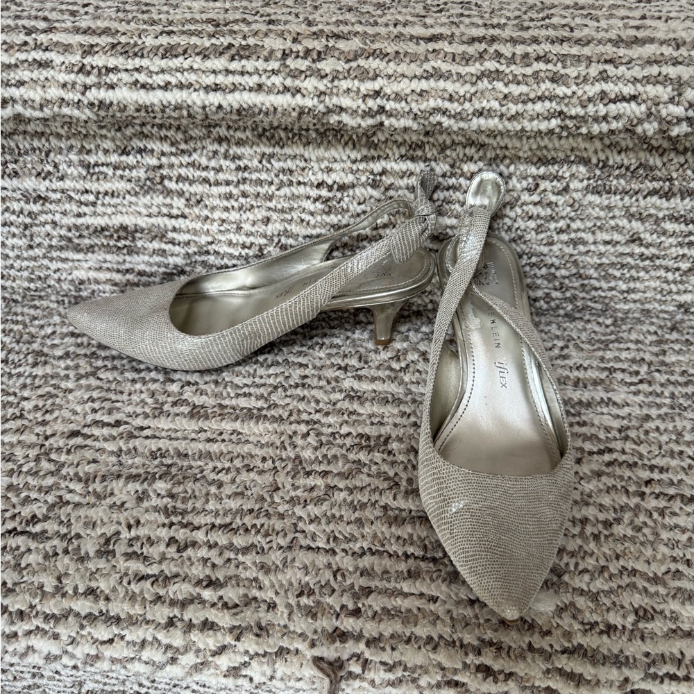 Elegant Anne Klein Pumps